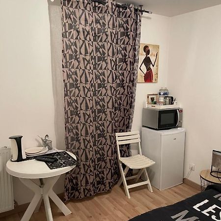 Chambre Equipee Proche Disneyland Et Parc Du Patis 莫城 外观 照片